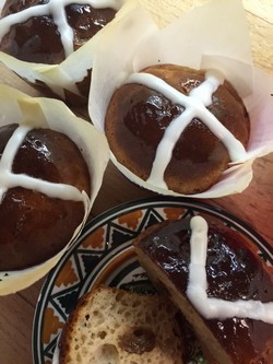 hot cross bun icing sugar x gf.jpg