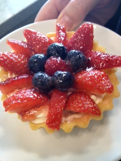 beautiful berry tartlet.JPG